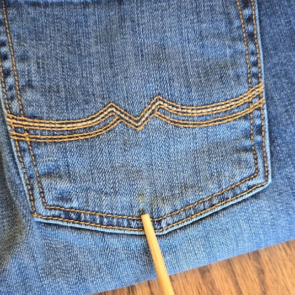 Lucky Brand Sweet N Low  Jeans - Women's Size 6/28 - Picture 9 of 10